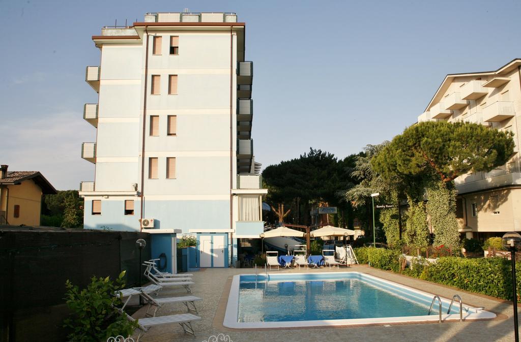 Hotel Primula Azzurra Cervia Exterior photo