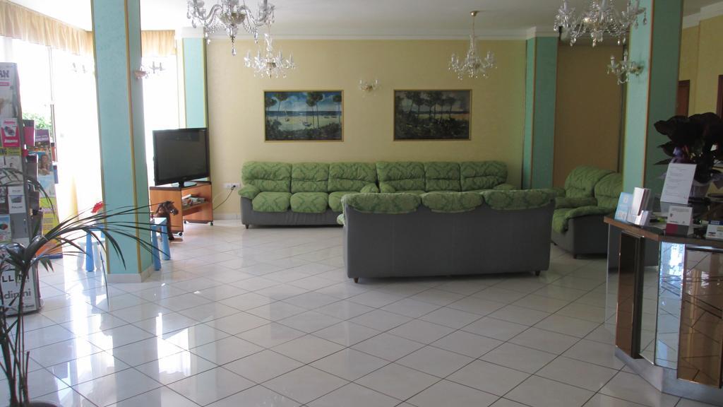 Hotel Primula Azzurra Cervia Exterior photo